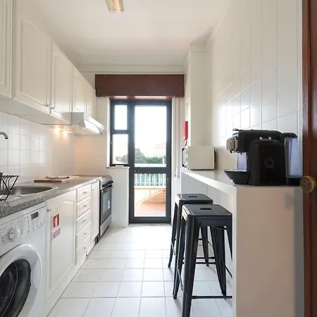 Lovelystay - Newly Decorated 2Br Flat With Free Parking Vila Nova de Gaia Exterior photo