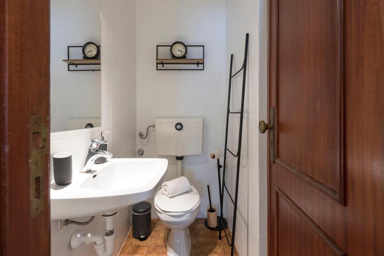 Apartment Lovelystay - Newly Decorated 2br Flat With Free Parking
