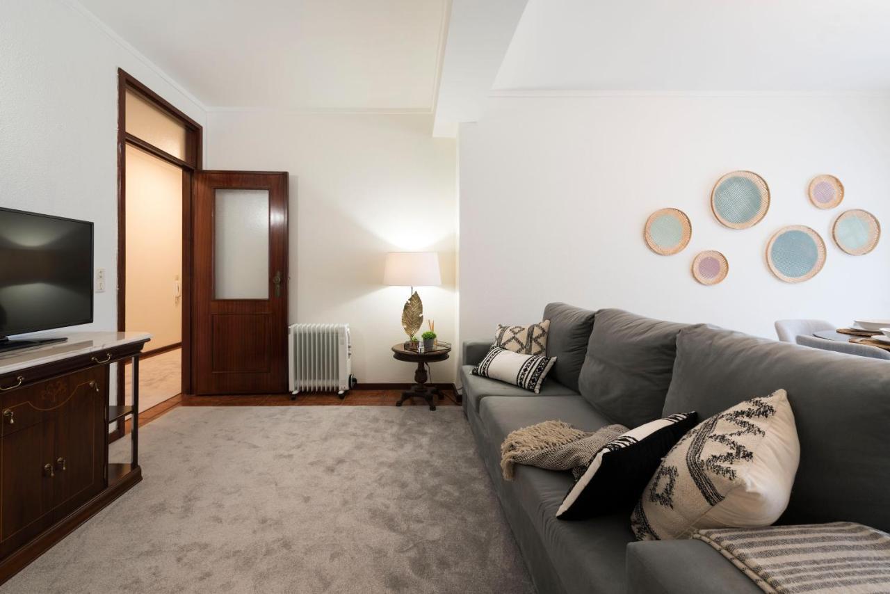 Apartment Lovelystay - Newly Decorated 2br Flat With Free Parking Vila Nova de Gaia