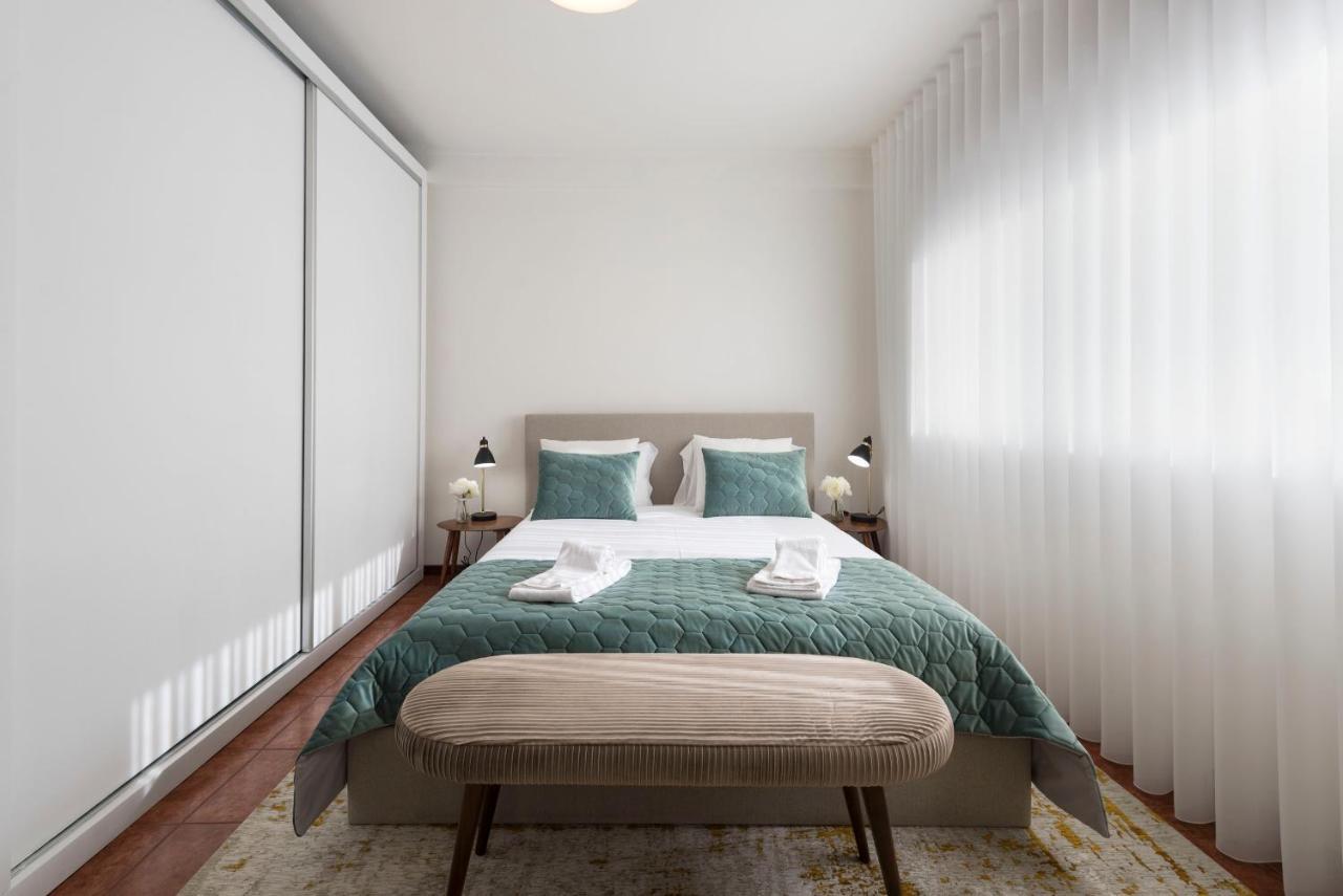 Lovelystay - Newly Decorated 2br Flat With Free Parking Apartment