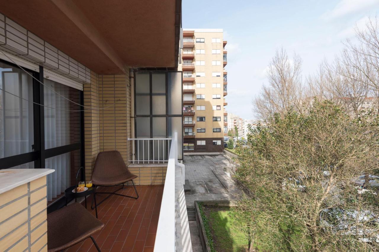 Lovelystay - Newly Decorated 2br Flat With Free Parking Apartment *