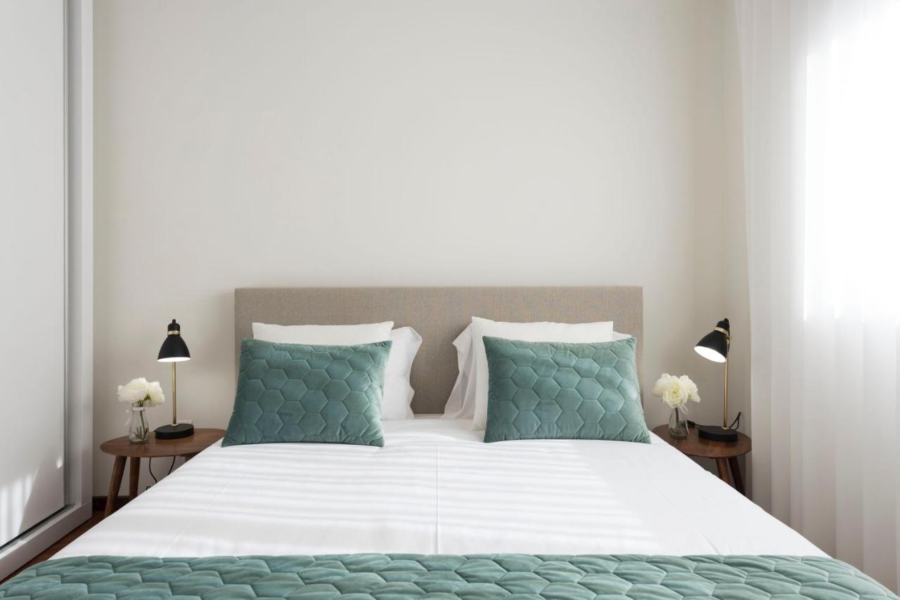 Lovelystay - Newly Decorated 2br Flat With Free Parking Apartment